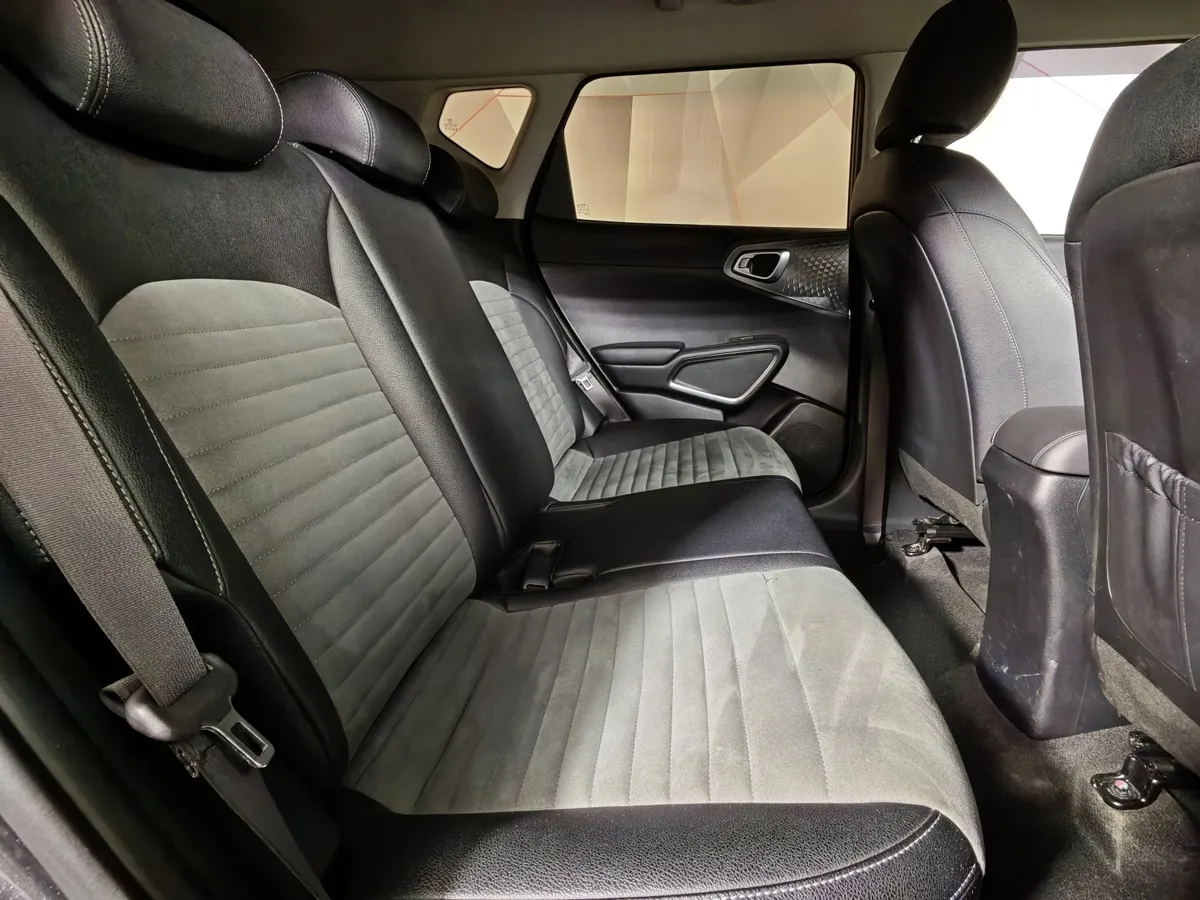 Kia Soul 1.6 MPI AT (123 л.с.) Prestige Серый в АВИЛОН. Слайд №16