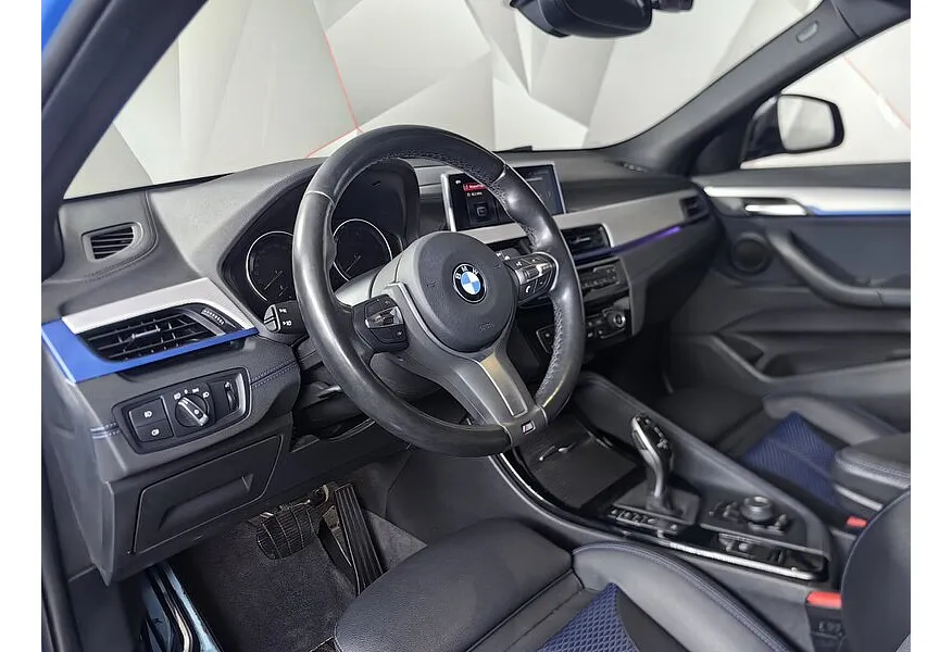 BMW X2 20i xDrive AT (192 л.с.) M Sport Синий в АВИЛОН. Слайд №12