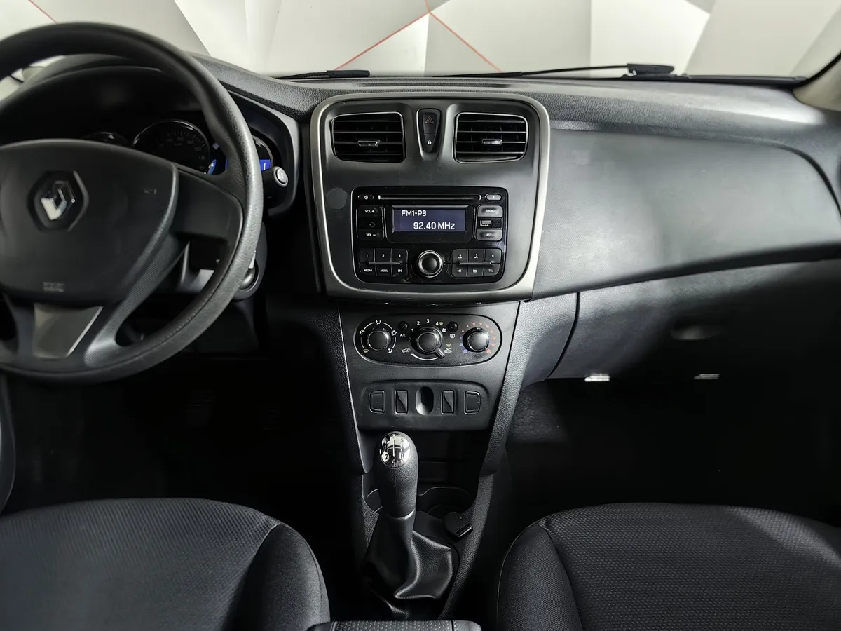 Renault Logan 1.6 MT (82 л.с.) Черный в АВИЛОН. Слайд №12