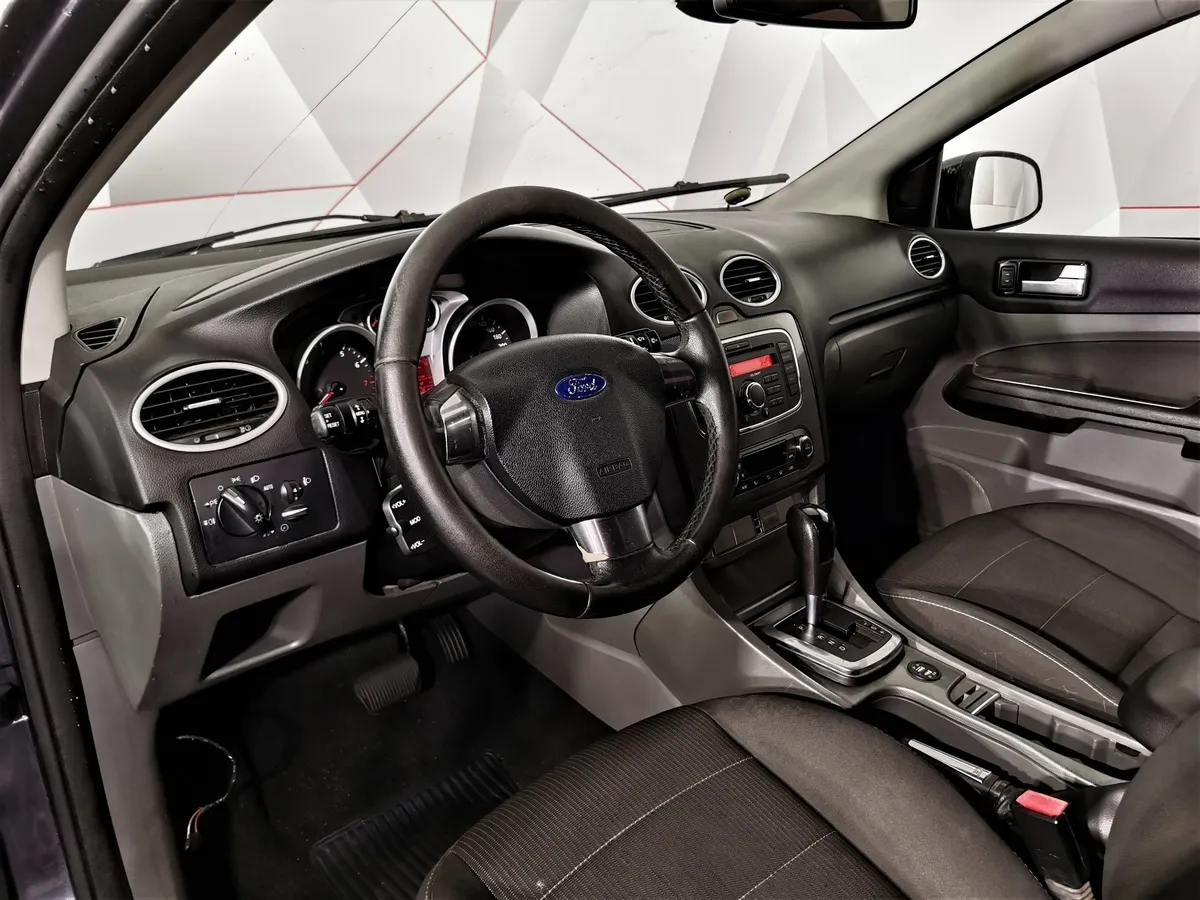 Ford Focus 1.6 AT (101 л.с.) Ghia Серый в АВИЛОН. Слайд №16
