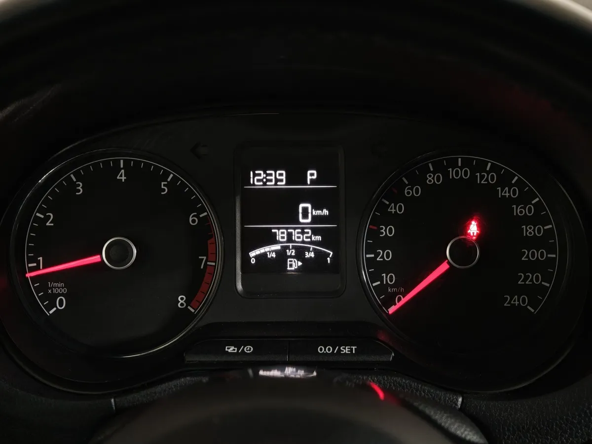 Volkswagen Polo 1.6 MPI AT (110 л.с.) Highline Белый в АВИЛОН. Слайд №18