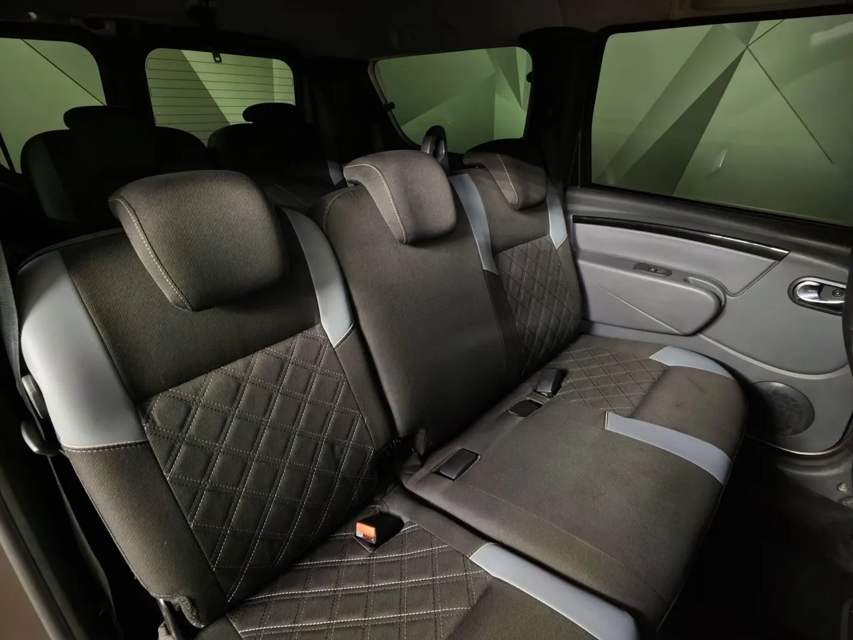 ВАЗ (Lada) Largus 1.6 MT 16 кл (5 мест) (106 л.с.) KS045-52-X00 Luxe Коричневый в АВИЛОН. Слайд №16