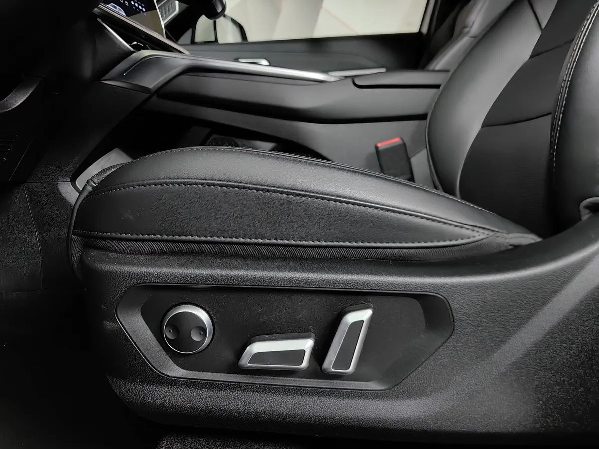 Haval F7 2.0T AWD 7DCT (190 л.с.) Tech Plus Белый в АВИЛОН. Слайд №24