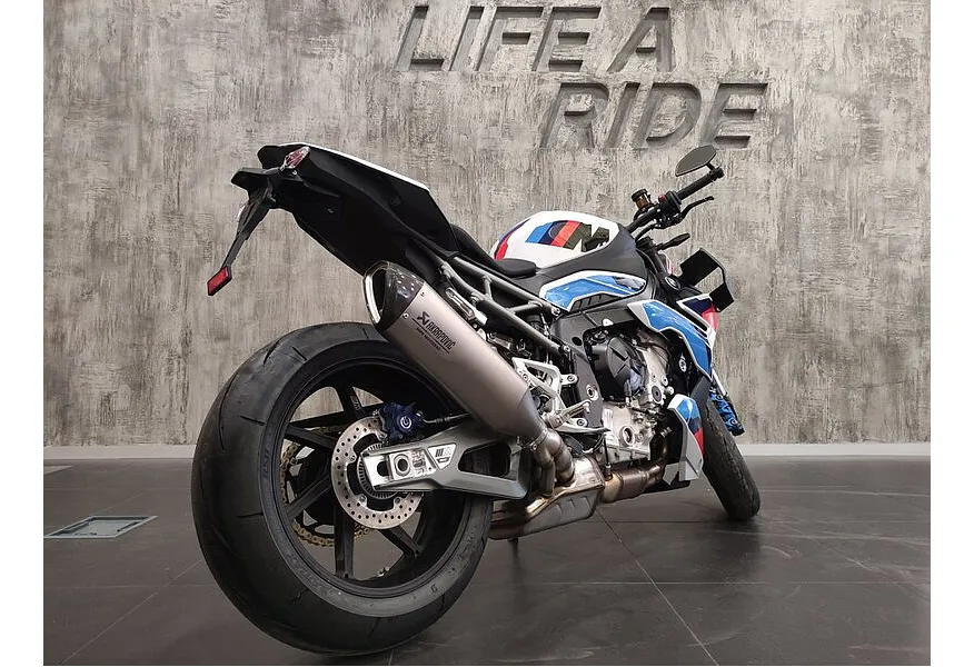 BMW Motorrad M 1000 R M 1000 R 999 см³ (210) 999 Серый в АВИЛОН. Слайд №5