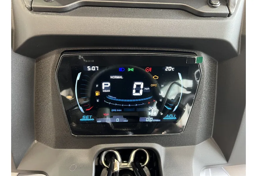 LIVE. Слайд №9