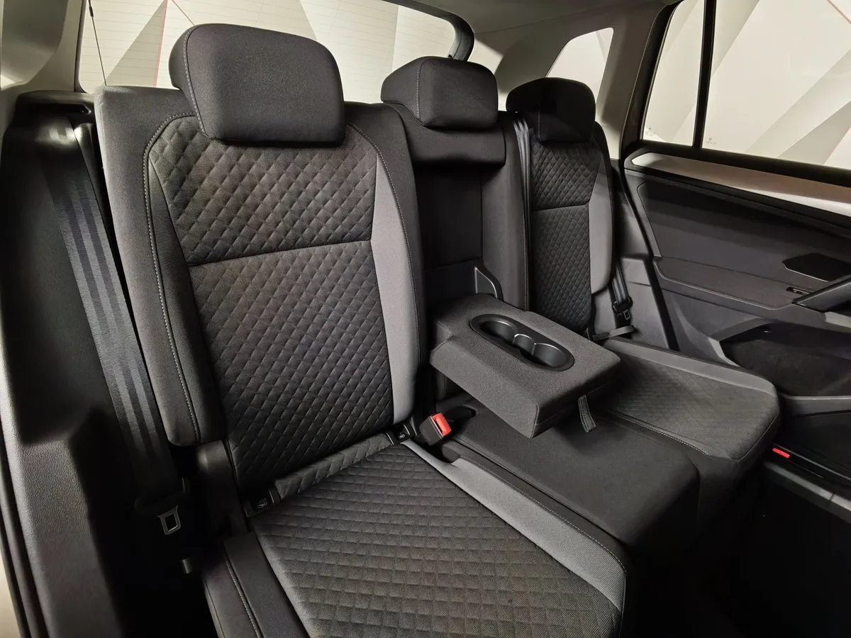 Volkswagen Tiguan 1.4 TSI 4Motion DSG (150 л.с.) OFFROAD Коричневый в АВИЛОН. Слайд №16
