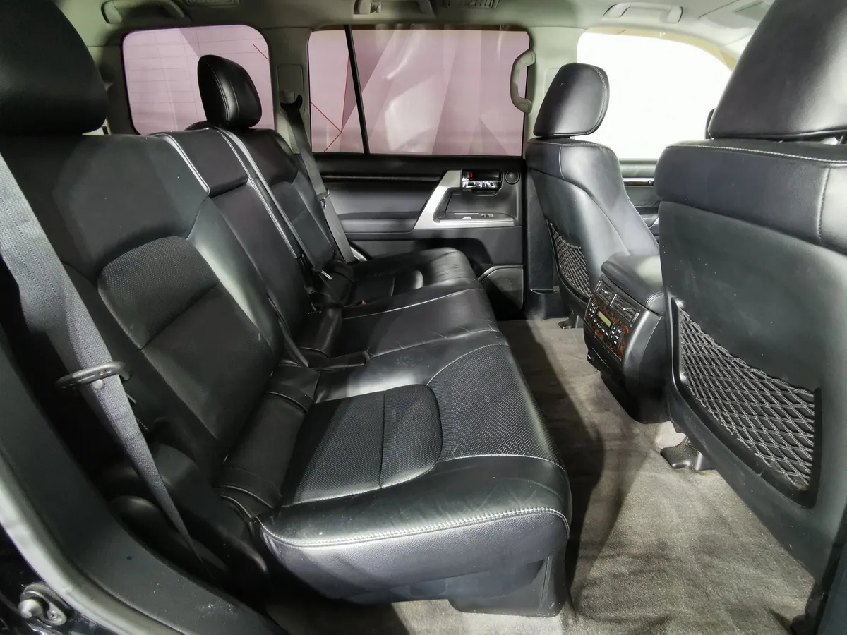 Toyota Land Cruiser 4.5 Twin-Turbo D AT 4WD (5 мест) (235 л.с.) Престиж Черный в АВИЛОН. Слайд №15