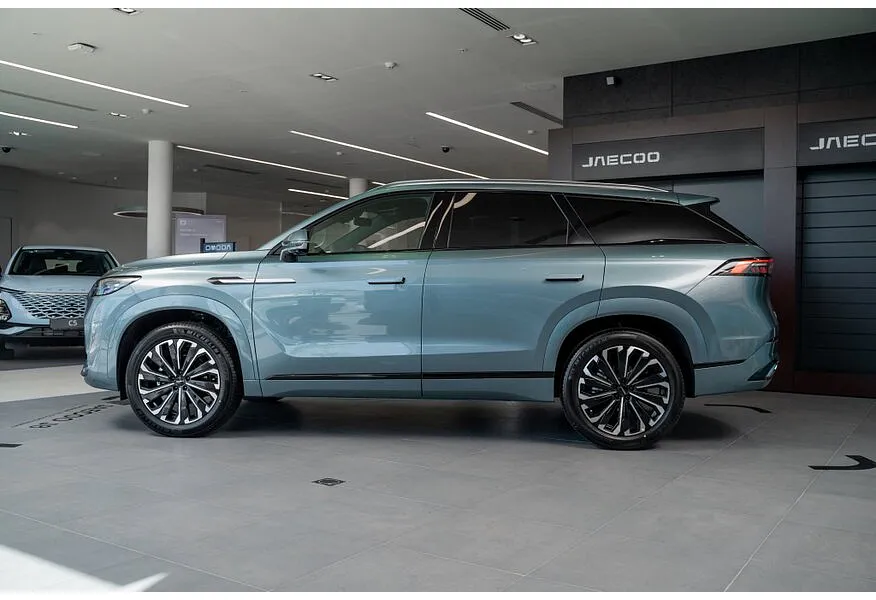 JAECOO J8 2.0 DCT 4WD (249 л.с.) Престиж Серый в АВИЛОН. Слайд №2