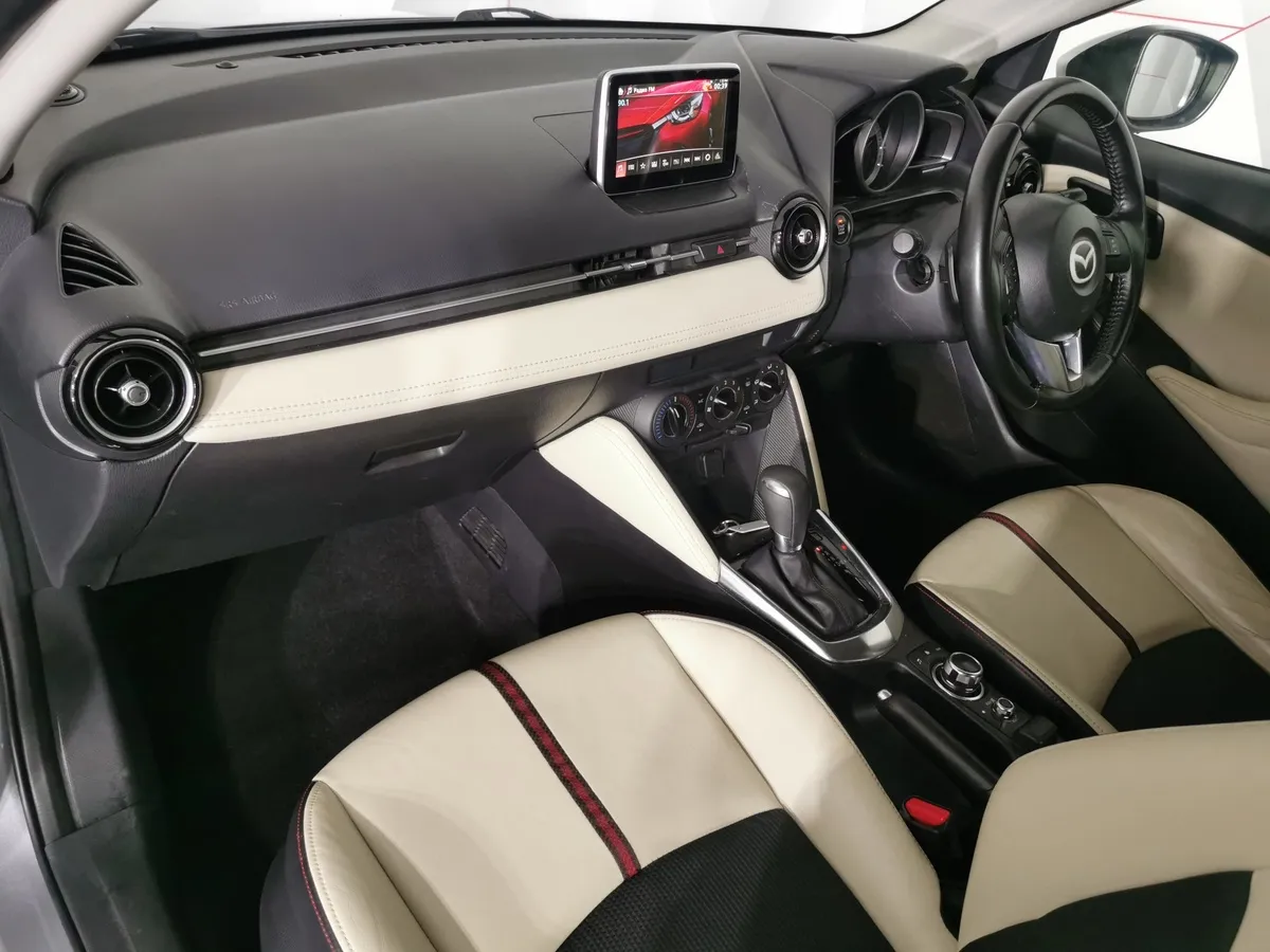Mazda Demio 1.5d AT FWD (105 л.с.) Серый в АВИЛОН. Слайд №12