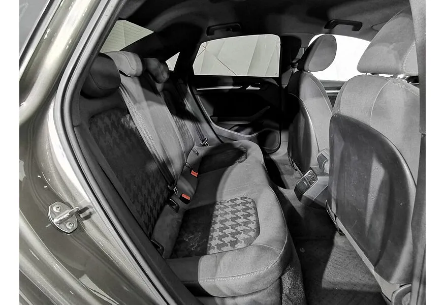 Audi A3 1.4 TFSI S tronic (125 л.с.) Ambition Коричневый в АВИЛОН. Слайд №17