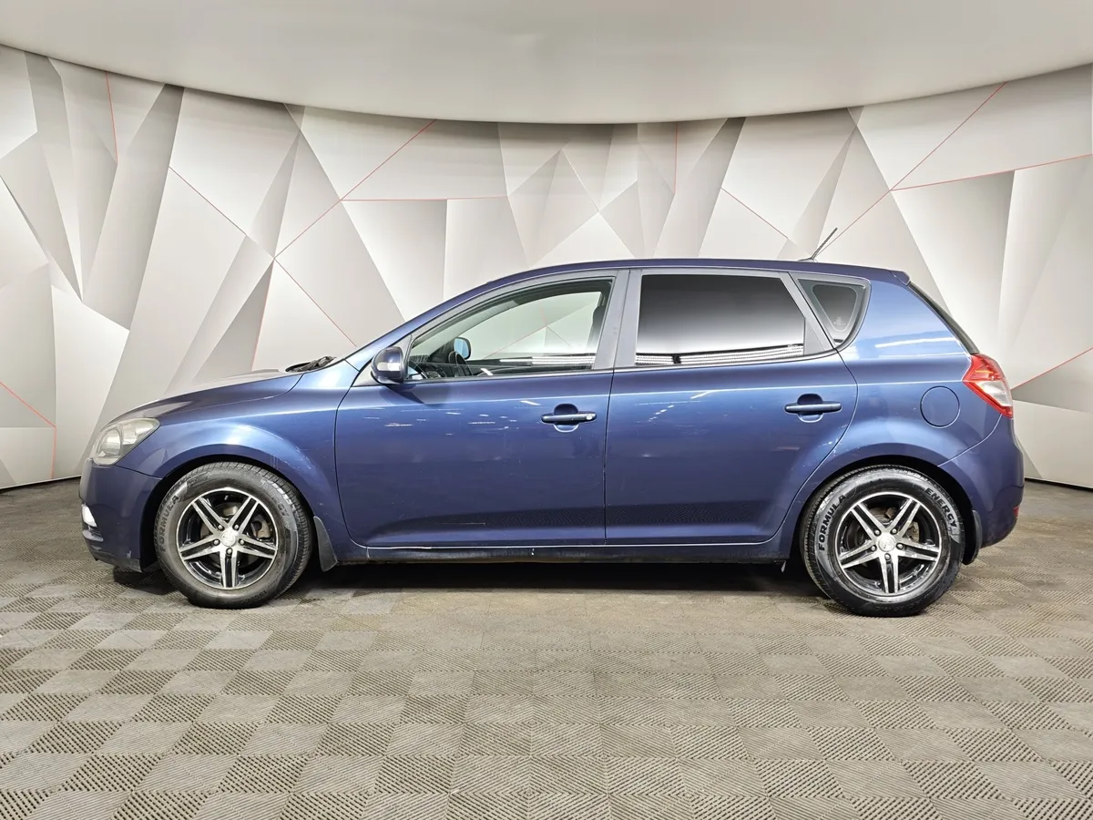 Kia Ceed 1.6 AT (126 л.с.) Comfort Белый в АВИЛОН. Слайд №5