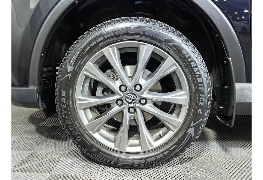 Toyota RAV4 2.0 CVT AWD (146 л.с.) Классик Черный в АВИЛОН. Слайд №9