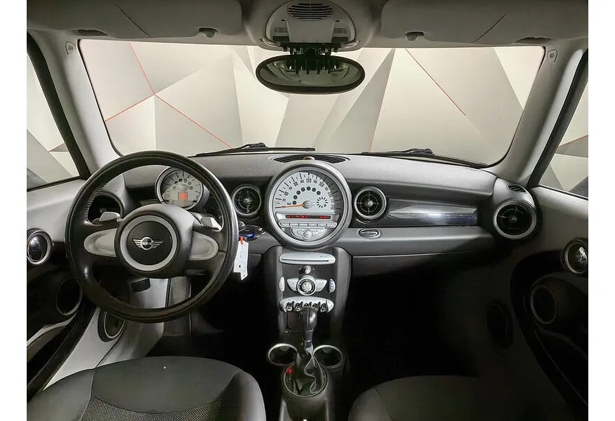 Mini One 1.4 AT FWD (95 л.с.) Красный в АВИЛОН. Слайд №11