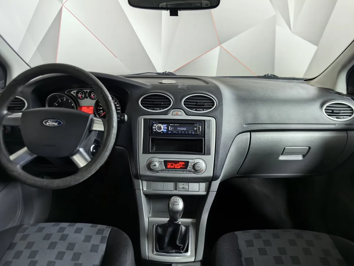 Ford Focus 1.8 MT (125 л.с.) Comfort Серый в АВИЛОН. Слайд №14