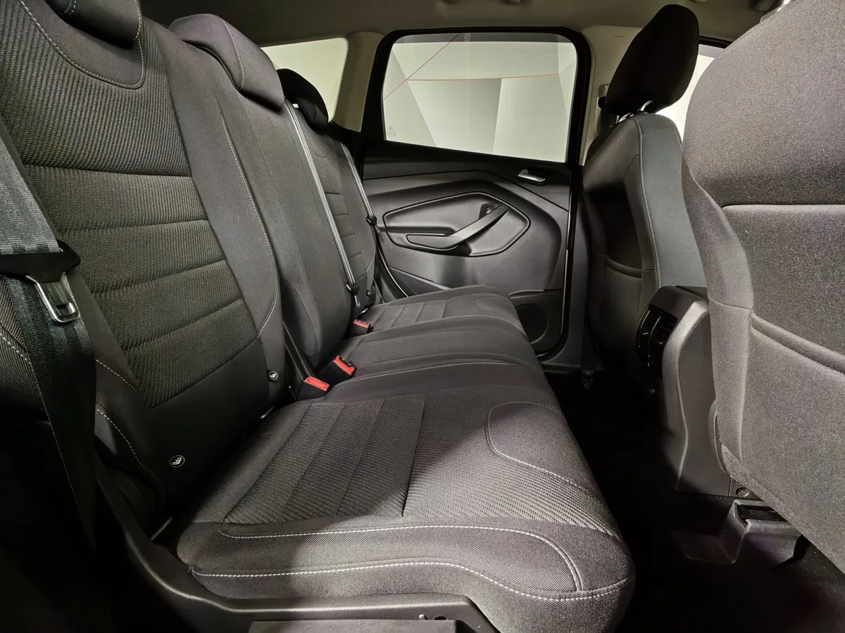 Ford Kuga 2.5 AT (150 л.с.) Trend Plus Желтый в АВИЛОН. Слайд №16