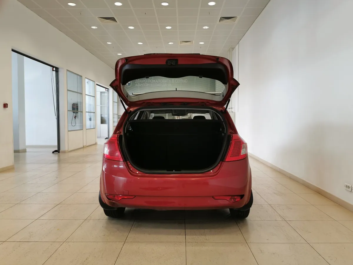 Kia Ceed 1.6 MT (129 л.с.) Comfort Красный в АВИЛОН. Слайд №9