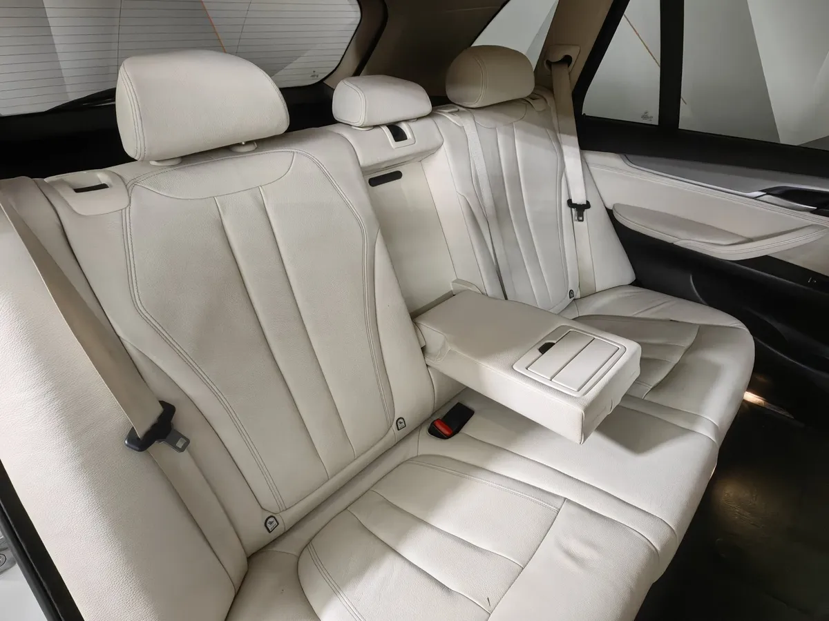 BMW X5 xDrive25d Steptronic (218 л.с.) Белый в АВИЛОН. Слайд №14