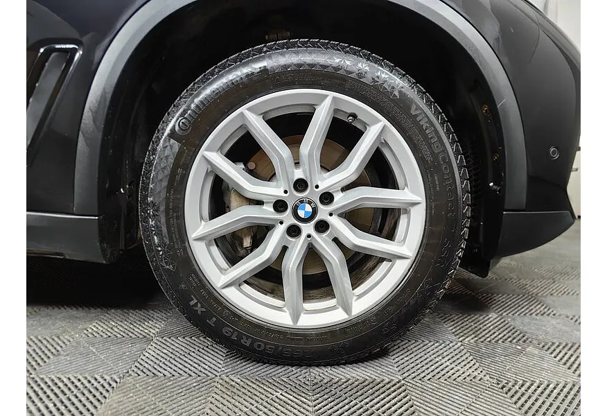 BMW X5 xDrive30d Steptronic (249 л.с.) Business Plus Черный в АВИЛОН. Слайд №7