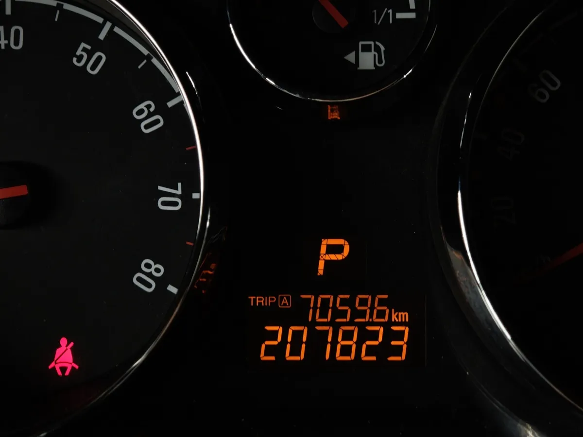 Opel Antara 3.0 V6 AT AWD (249 л.с.) Черный в АВИЛОН. Слайд №17