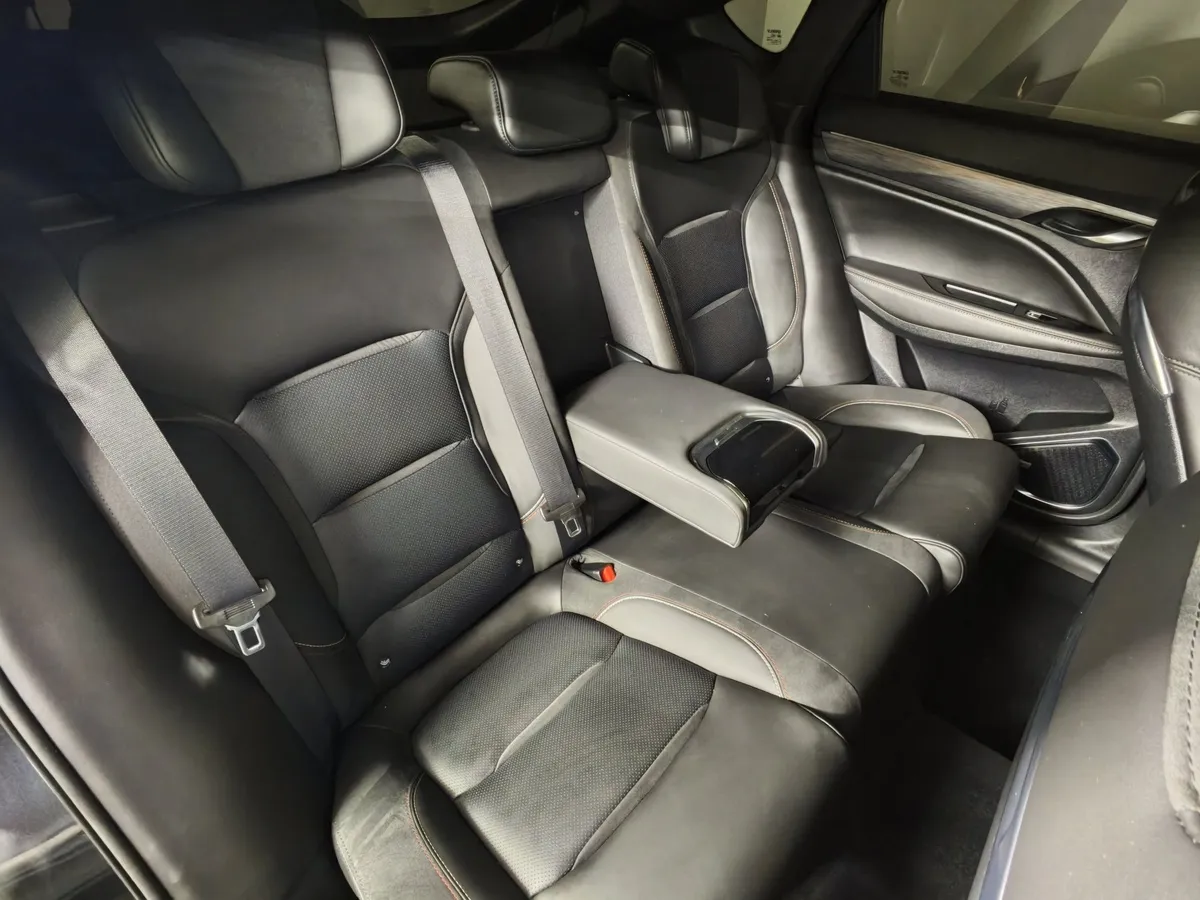 Geely Tugella 2.0 AT AWD (238 л.с.) Flagship Sport Черный в АВИЛОН. Слайд №15