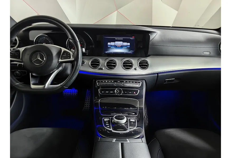 Mercedes-Benz E-Класс E 200 4MATIC 9G-TRONIC (184 л.с.) Sport Черный в АВИЛОН. Слайд №13