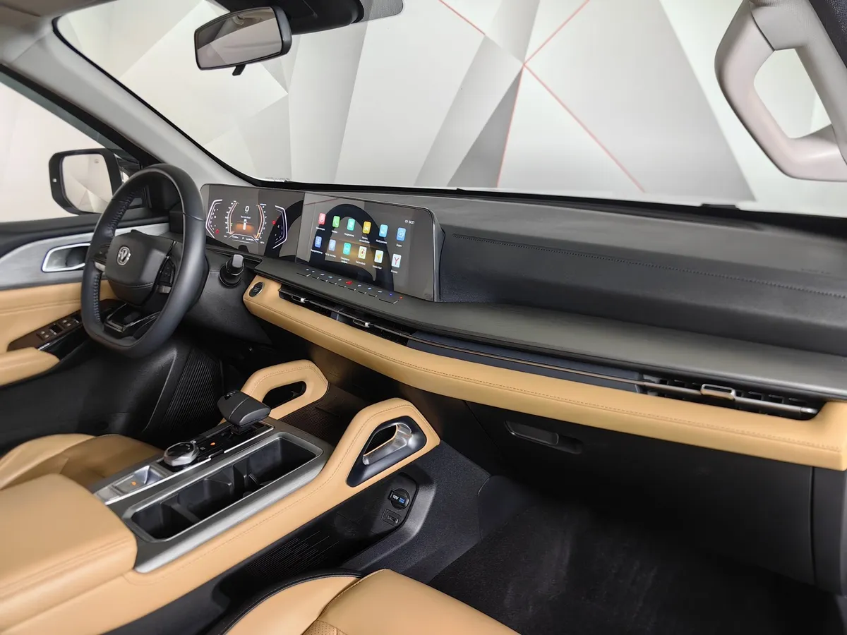 Changan HUNTER PLUS 2.0 AT 4WD (226 л.с.) Luxe Белый в АВИЛОН. Слайд №12
