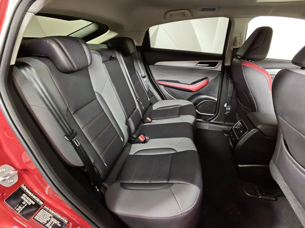 Haval F7x 2.0T AWD 7DCT (190 л.с.) Tech Plus Красный в АВИЛОН. Слайд №15