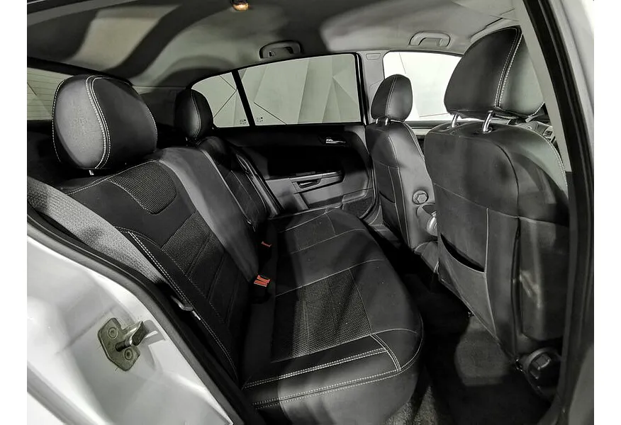 Opel Astra 1.4 ecoFLEX MT (90 л.с.) Белый в АВИЛОН. Слайд №17