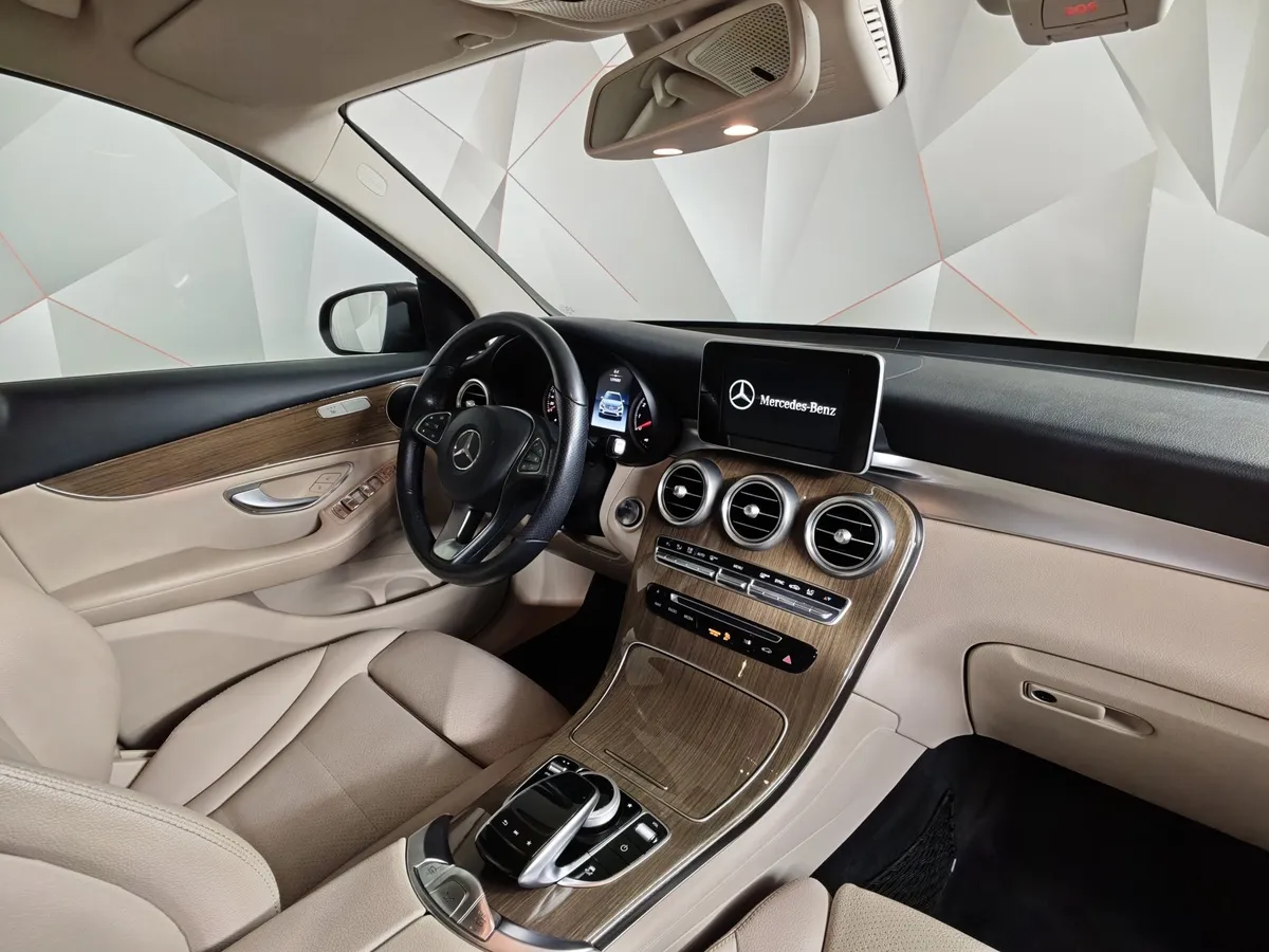 Mercedes-Benz GLC 300 9G-TRONIC 4MATIC (245 л.с.) Коричневый в АВИЛОН. Слайд №12
