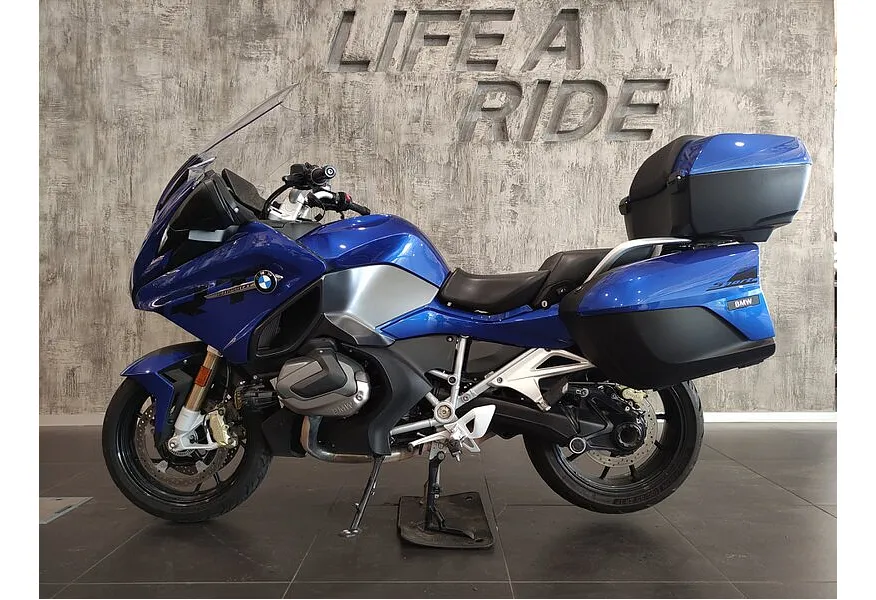 LIVE. Слайд №3