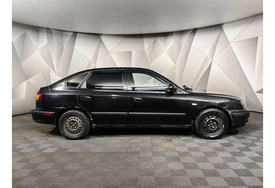 Hyundai Elantra 1.6 AT (105 л.с.) Черный в АВИЛОН. Слайд №6