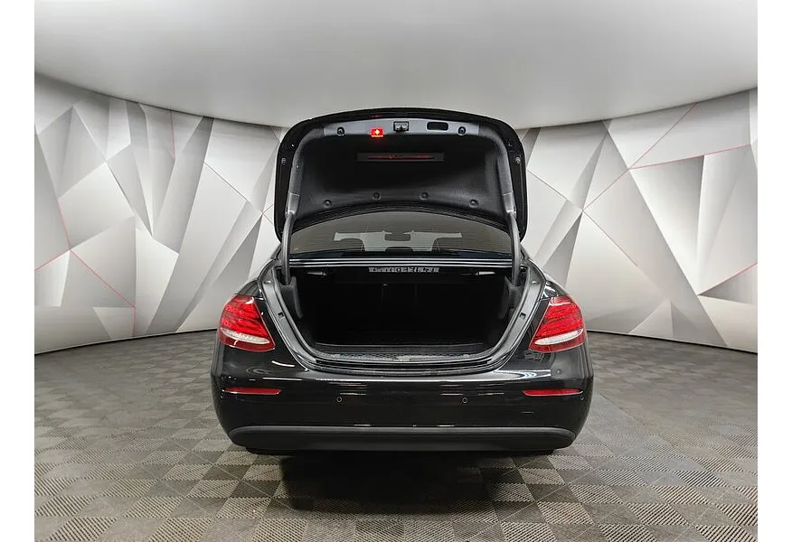 Mercedes-Benz E-Класс E 200 9G-TRONIC (197 л.с.) Черный в АВИЛОН. Слайд №11