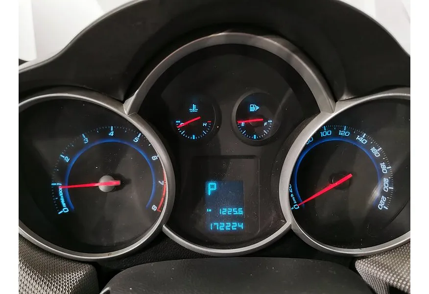 Chevrolet Cruze 1.6 AT (109 л.с.) Белый в АВИЛОН. Слайд №18