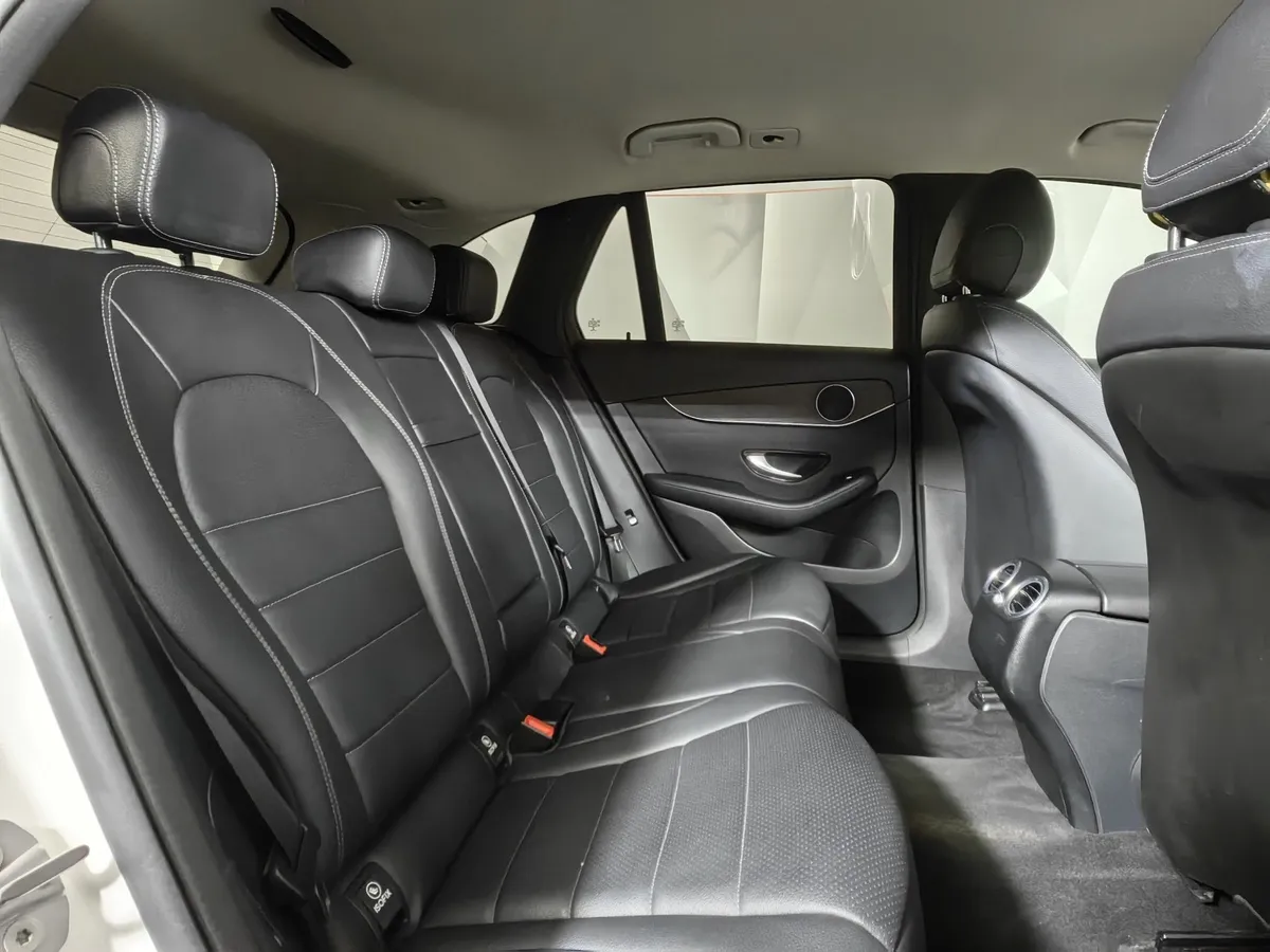 Mercedes-Benz GLC 250 9G-TRONIC 4MATIC (211 л.с.) Особая серия Белый в АВИЛОН. Слайд №15
