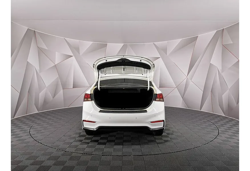 Hyundai Solaris 1.6 MT (123 л.с.) Family Белый в АВИЛОН. Слайд №12