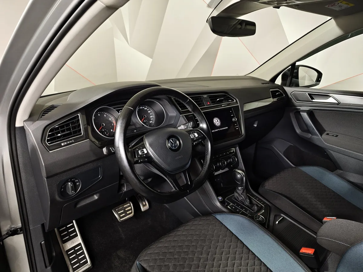Volkswagen Tiguan 2.0 TSI 4Motion AT (180 л.с.) Respect Серебристый в АВИЛОН. Слайд №19