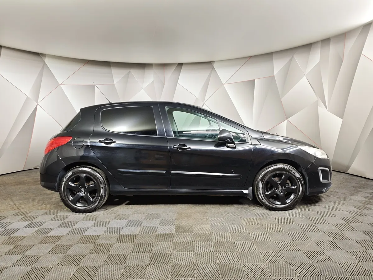 Peugeot 308 1.6 VTi AT (120 л.с.) Черный в АВИЛОН. Слайд №6