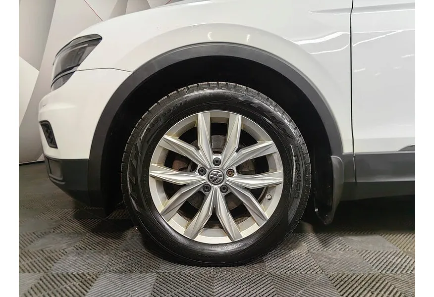 Volkswagen Tiguan 2.0 TDI 4Motion DSG (150 л.с.) Comfortline Белый в АВИЛОН. Слайд №9