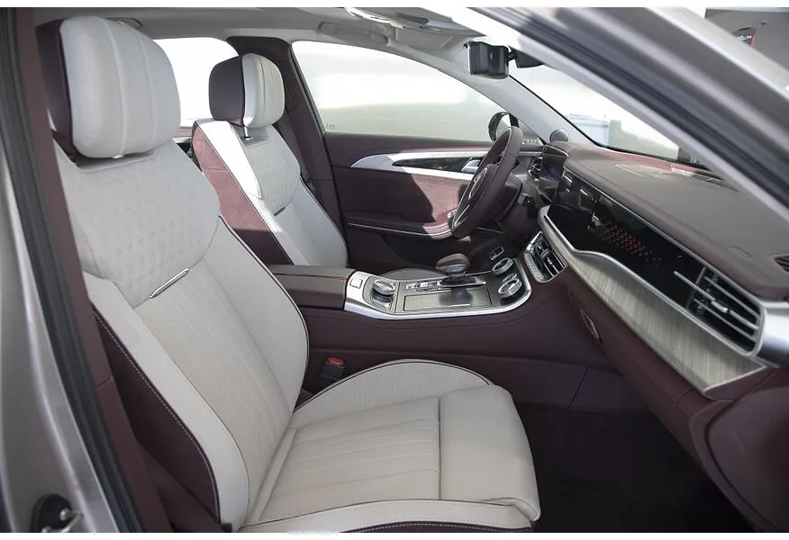 Hongqi H9 2.0T AT (245 л.с.) Deluxe   Комбинированный в АВИЛОН. Слайд №12