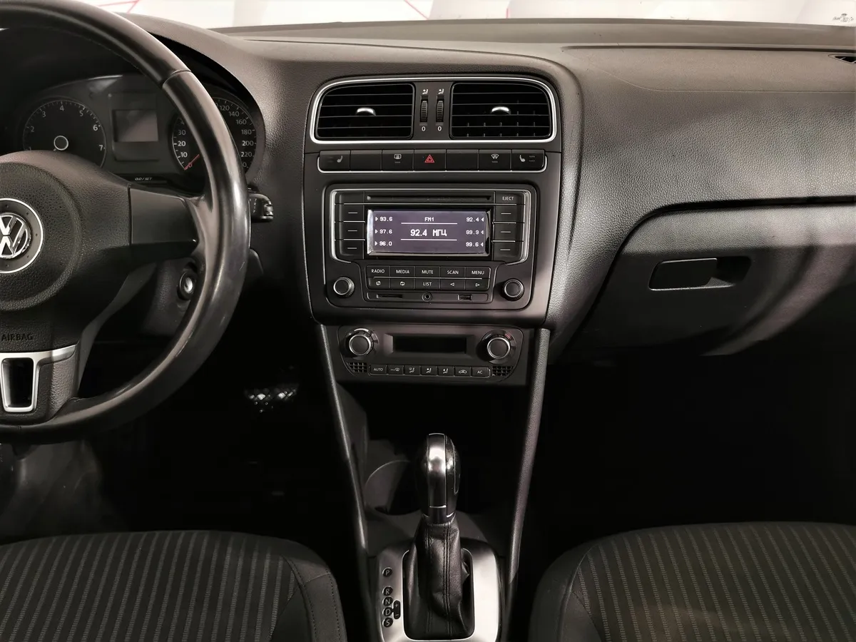 Volkswagen Polo 1.6 Tiptronic (105 л.с.) Comfortline Серебристый в АВИЛОН. Слайд №13