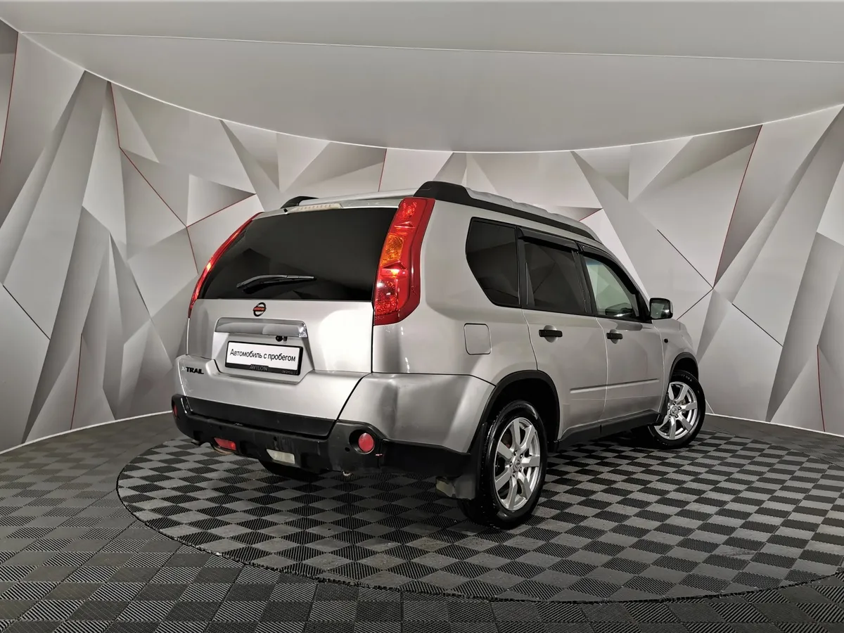 Nissan X-Trail 2.0 CVT AWD (141 л.с.) Серебристый в АВИЛОН. Слайд №2