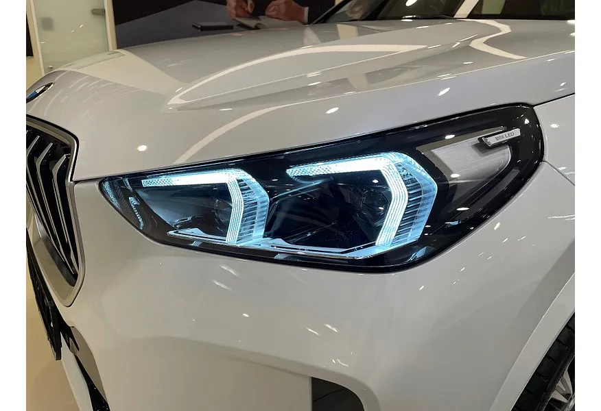 BMW X1 xDrive25 Li (204 л.с.) Белый в АВИЛОН. Слайд №7