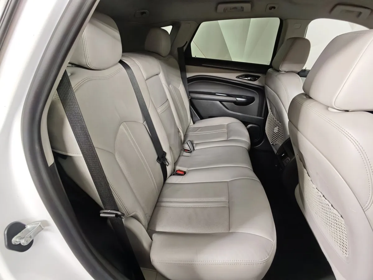 Cadillac SRX 3.0 AT (249 л.с.) Белый в АВИЛОН. Слайд №16