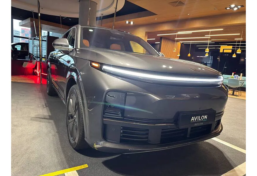 Li Auto L7 1.5 AT 4WD (449 л.с.) Ultra Серый в АВИЛОН. Слайд №3