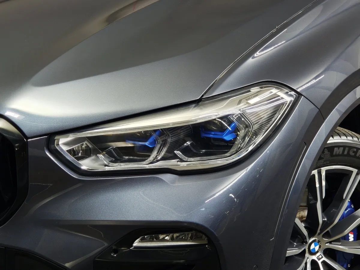 BMW X5 xDrive40i Steptronic (340 л.с.) Серый в АВИЛОН. Слайд №8