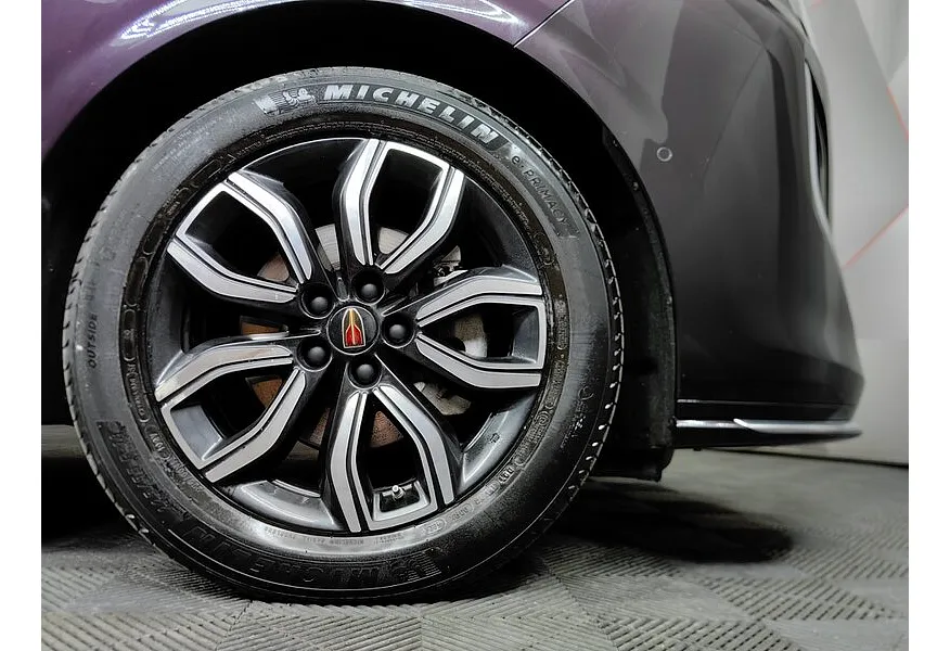 Hongqi HQ9 2.0 AT (245 л.с.) Deluxe Фиолетовый в АВИЛОН. Слайд №9