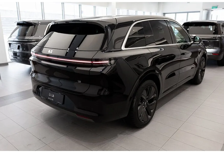 Li Auto L6 1.5 AT 4WD (150 л.с.) Max Черный в АВИЛОН. Слайд №7