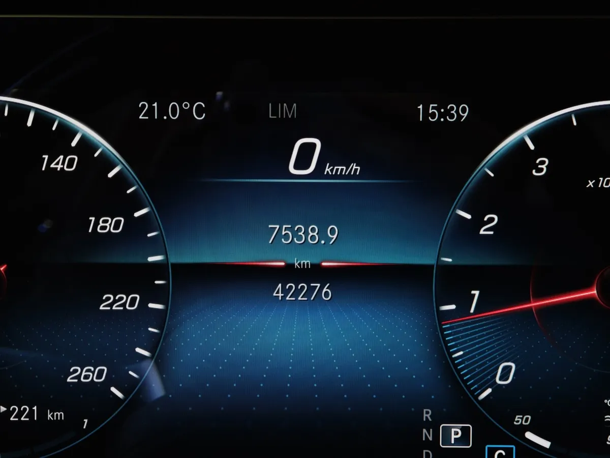 Mercedes-Benz E-Класс E 200 4MATIC 9G-TRONIC (197 л.с.) Sport Серый в АВИЛОН. Слайд №17