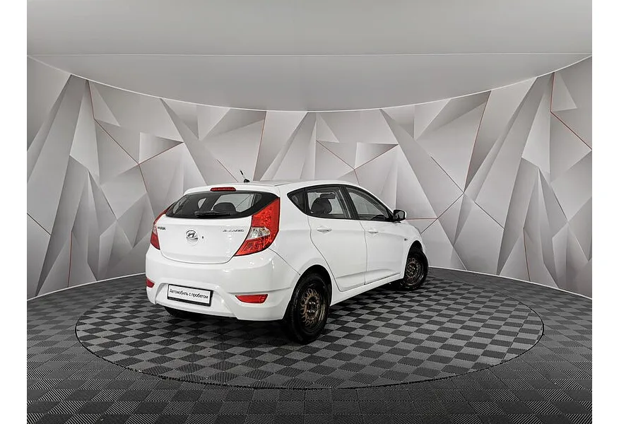 Hyundai Solaris 1.4 MT (107 л.с.) Active Белый в АВИЛОН. Слайд №2