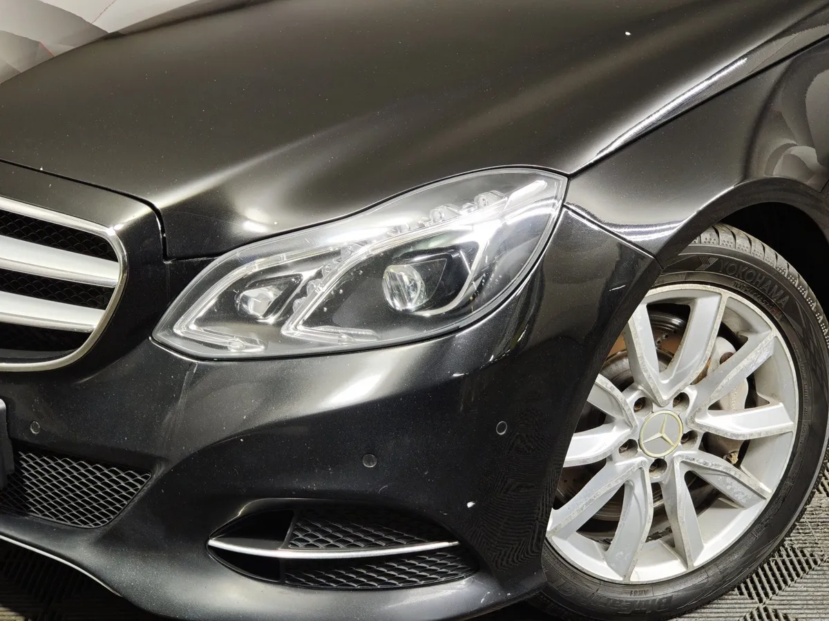 Mercedes-Benz E-Класс E 400 4Matic 7G-Tronic Plus (333 л.с.) Черный в АВИЛОН. Слайд №9